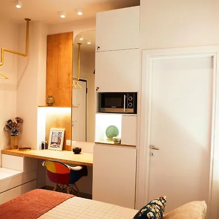 Apartament Ionos And