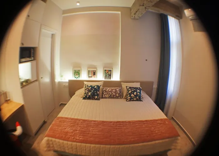 Apartment Ionos And *
