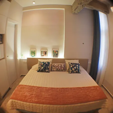 Apartment Ionos *